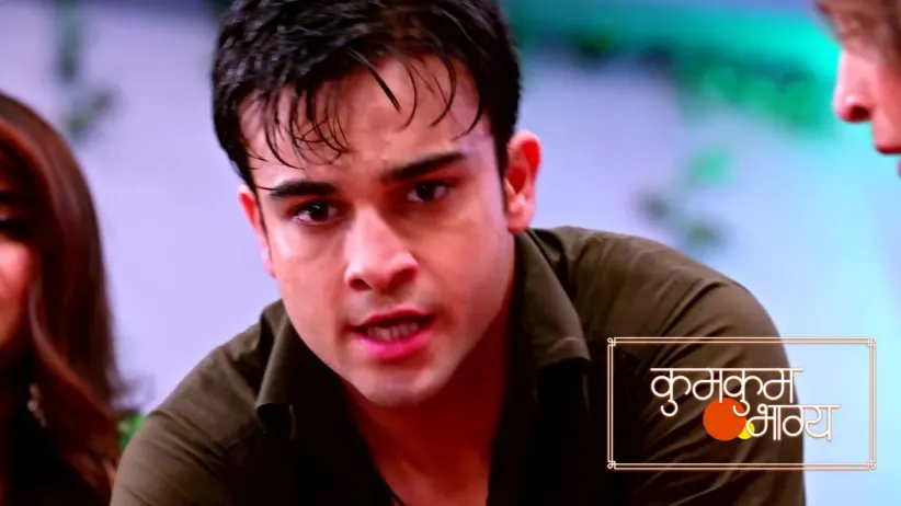Rhea Conveys Her Frustrations to Alia
