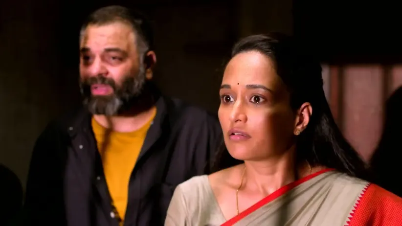 Shashi Brings Usha to the Wada | Chandravilas