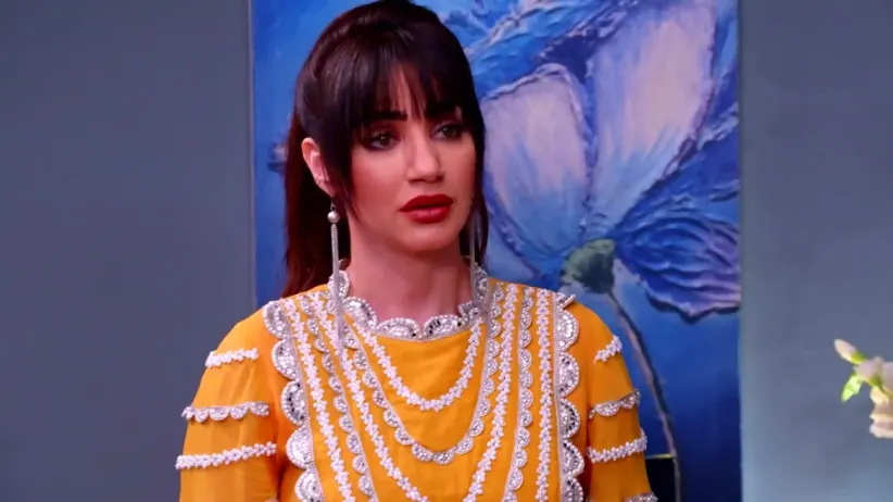 Alia Hides from Ranbeer | Kumkum Bhagya