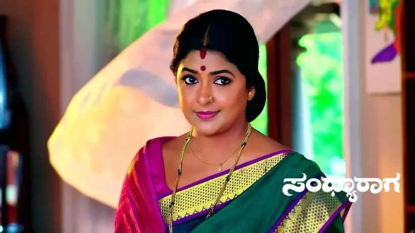 Aadhya Pretends to Be Nice to Janaki's Family