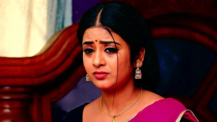 Mithra Asks Bhagyalakshmi Out on a Date