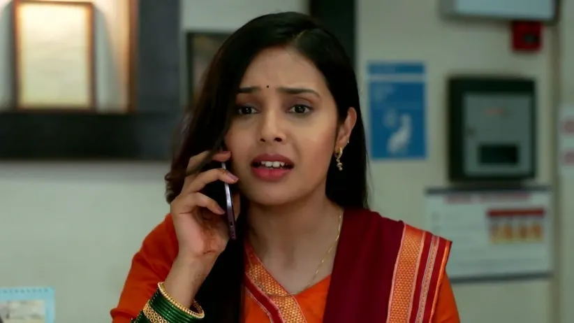 Akshara Goes to Check Vinay