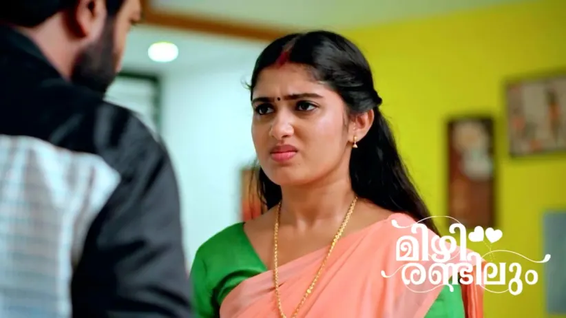 ദിനേശനെ അടിക്കുന്ന ലക്ഷ്മി