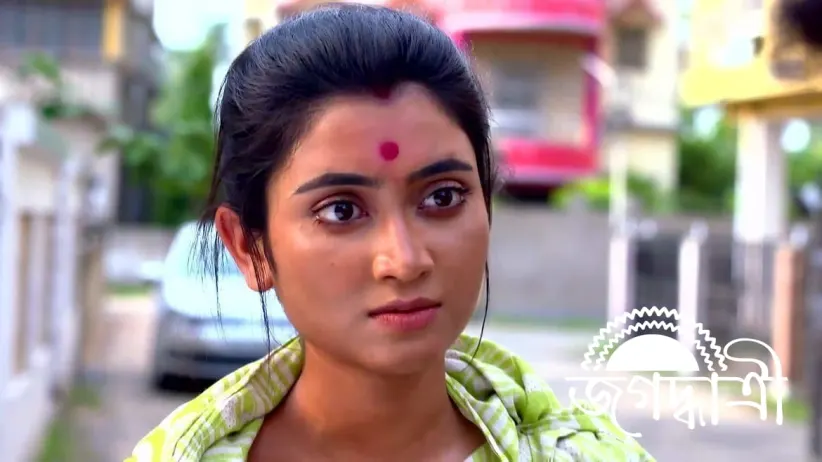 A Threat to Expose Divya