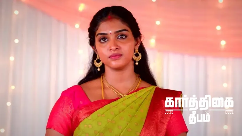 Karthikeyan and Deepa Get a Grand Welcome