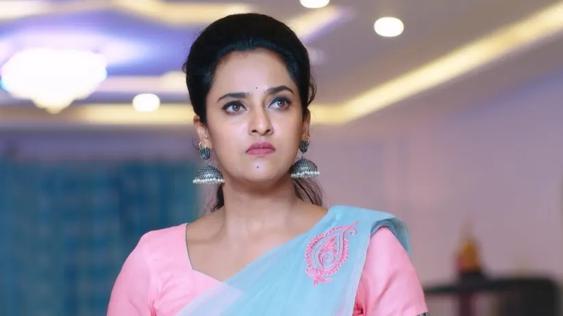 Aishwarya's Act in front of Anand Varma