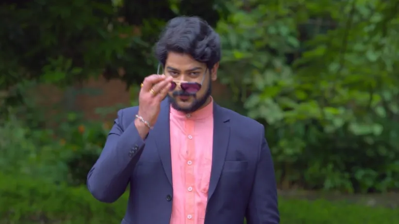 Sandra Informs Ravi Varman about Sachi
