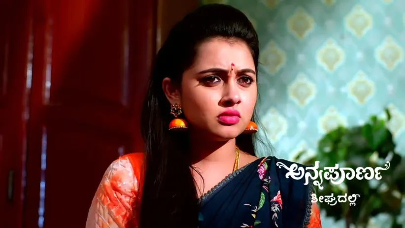 Niharika Pushes Prithviraj Down the Stairs