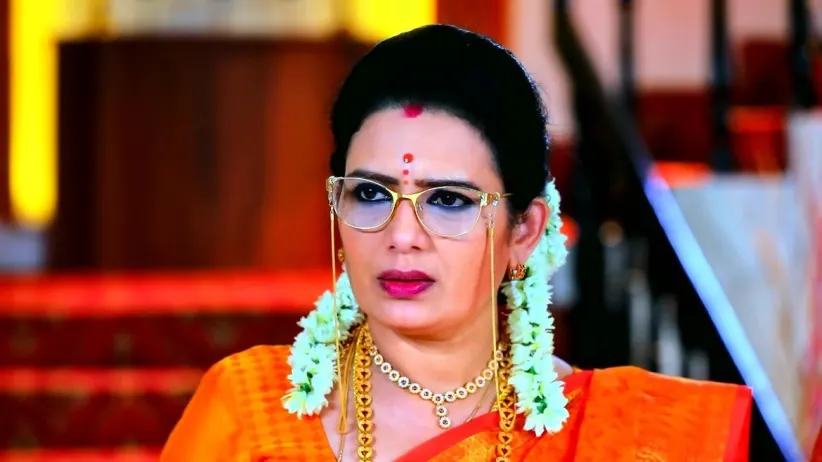 Rasathi Confronts Kanmani