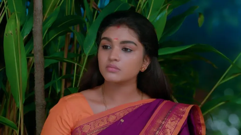 Adithya and Parvathy Miss Each Other