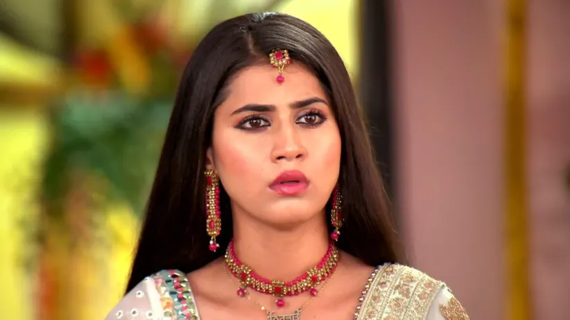 Dimpy Attempts to File a Police Complaint
