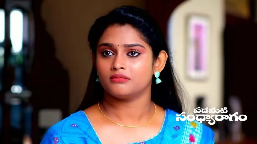 Charu Tries to Get Close to Srinu