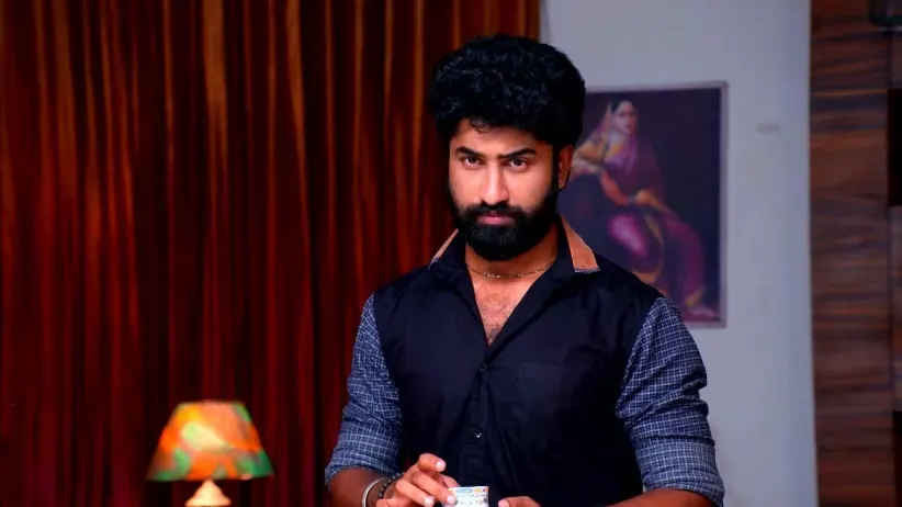 Adithya Speaks to Parvathy
