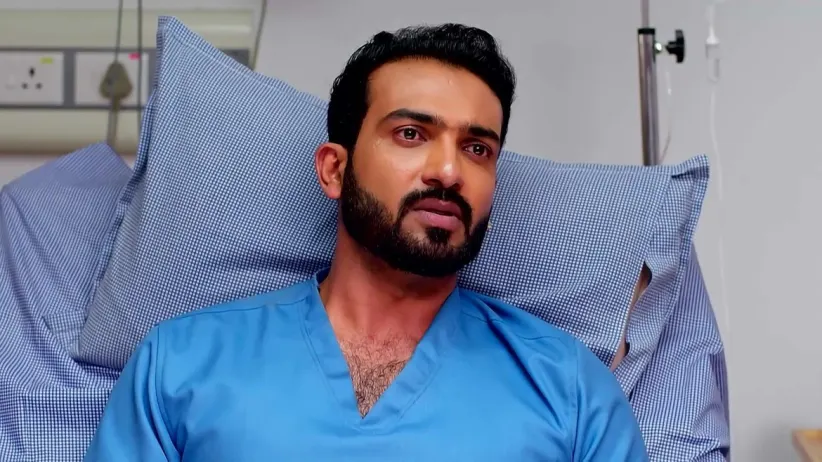Manisha Visits the Hospital to Meet Mithra
