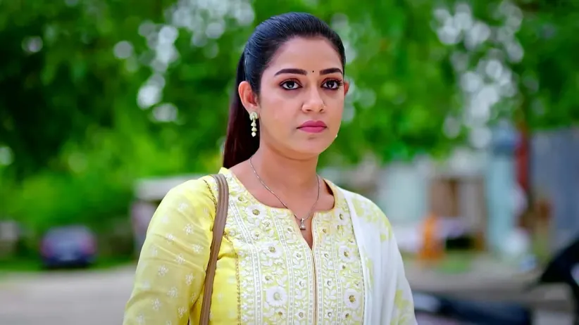Goutham Is Asked to Carry Bhoomika in His Arms