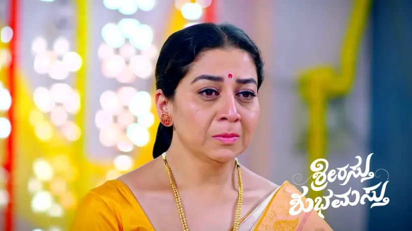 Siri Helps Tulasi Get Ready for Her Wedding