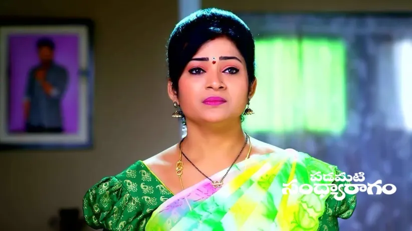 Srinu Challenges Aadhya to a Game