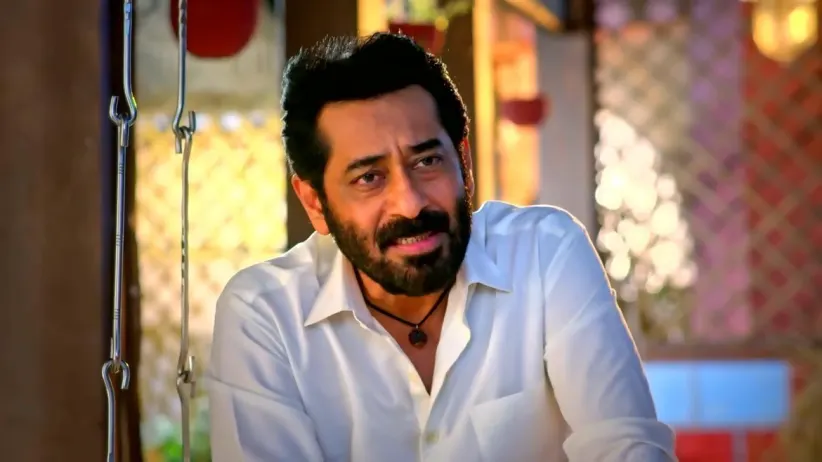 Shirke Tells Raghunath about a Project | Sara Kahi Tichyasathi