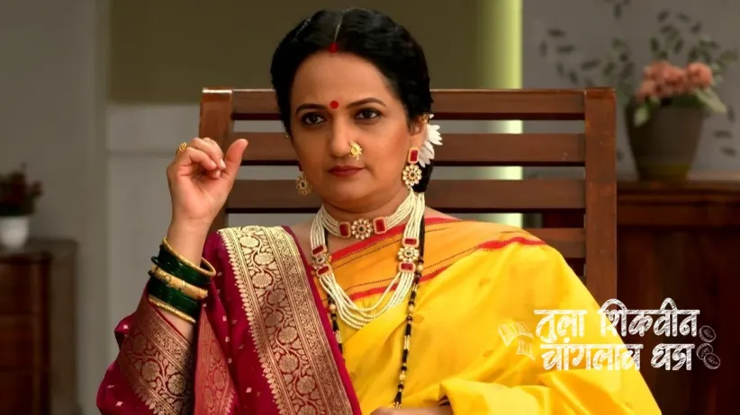 Adhipati asks Bhuvaneshwari about Her Plan