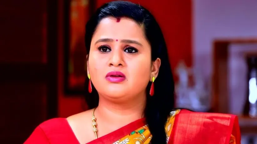 Rasathi Tends to Marghathamma