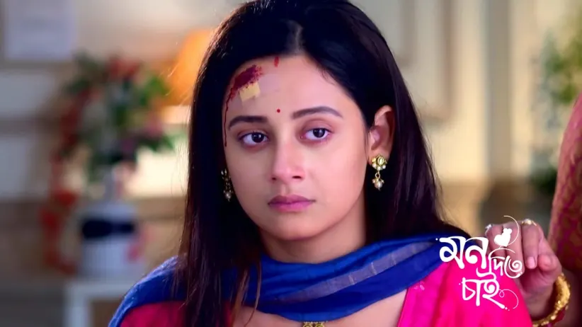 Malini Gets Scared on Seeing Somraj with Titir