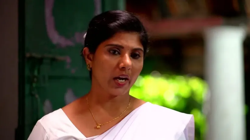 Sharada Sees Gopalakrishnan | Kudumbashree Sharada