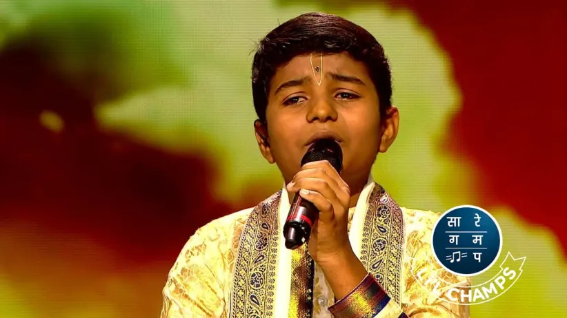 Phulwa Khamkar Graces the Show