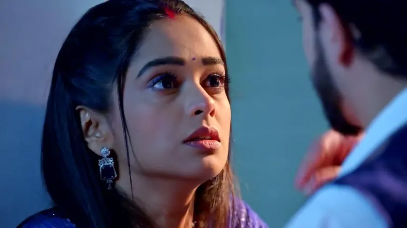 Ranbeer Tries to Kiss Prachi | Kumkum Bhagya