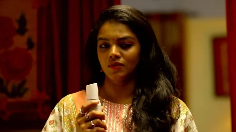 Preethi Dresses up Shalini | Kudumbashree Sharada