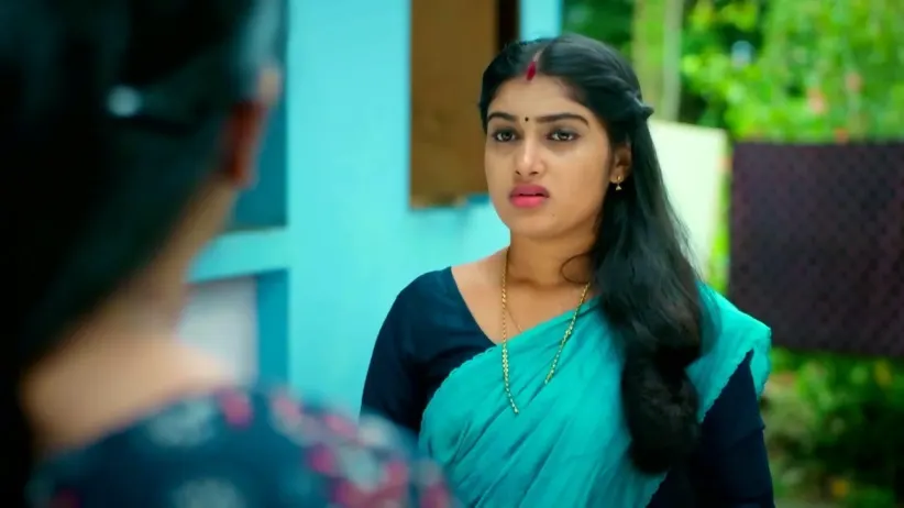 Kanchana Speaks to Kavitha