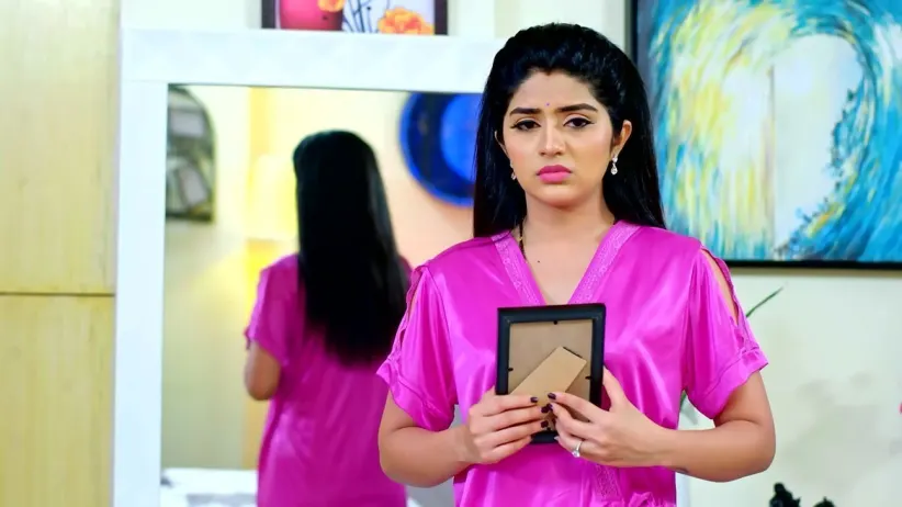 Jhende Raises His Hand on Aryavardhan