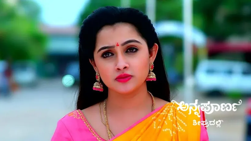 Avani Stops Sujatha from Revealing the Truth