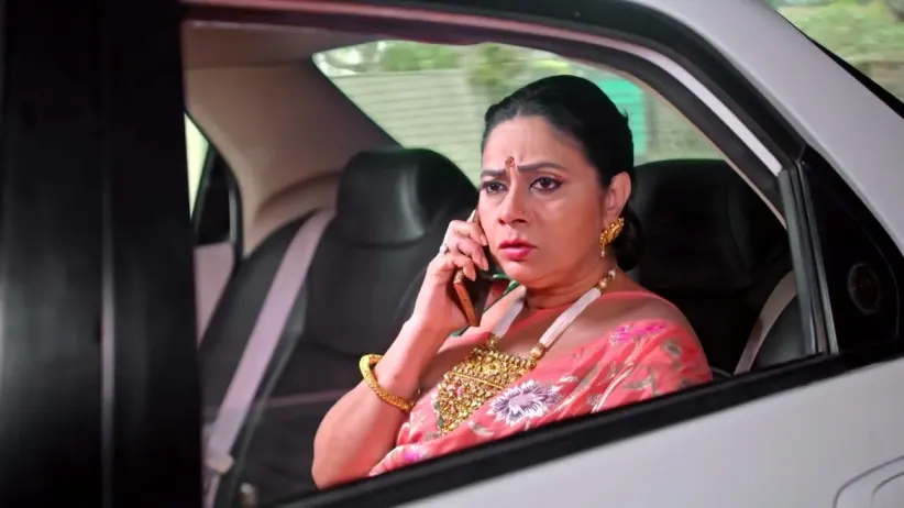 Vishakha Explains Ranbeer’s Ploy to Akshay | Kumkum Bhagya