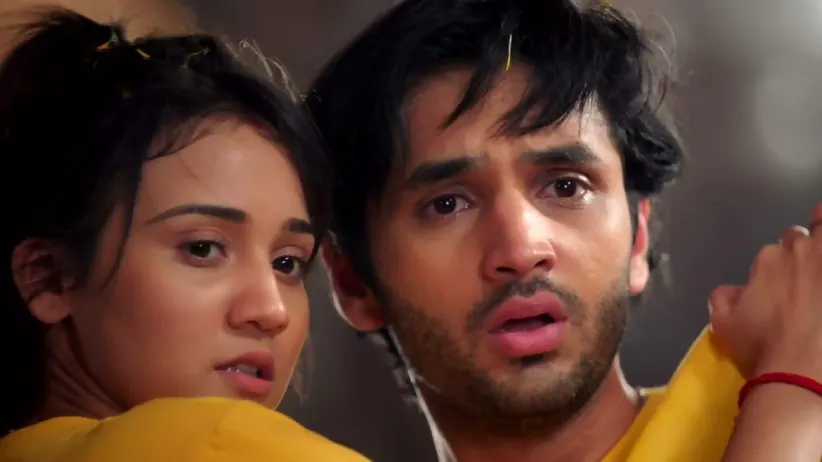 Sumeet and Shlok Try to Break the 'Dahi Handi'