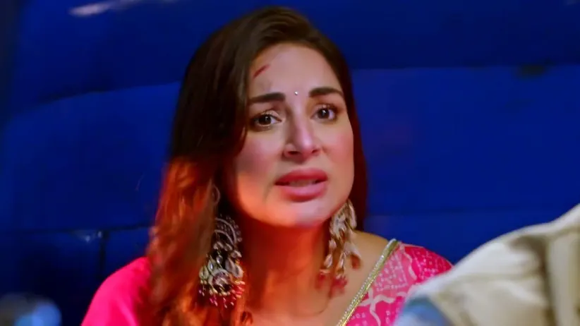 Srishti and Preeta Chase a Car | Kundali Bhagya