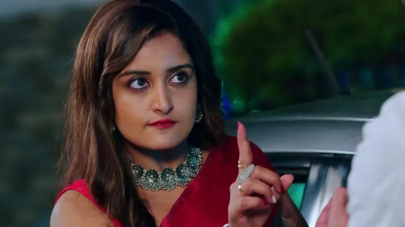 Mohan Gets Scared on Learning about Radha's Hanging
