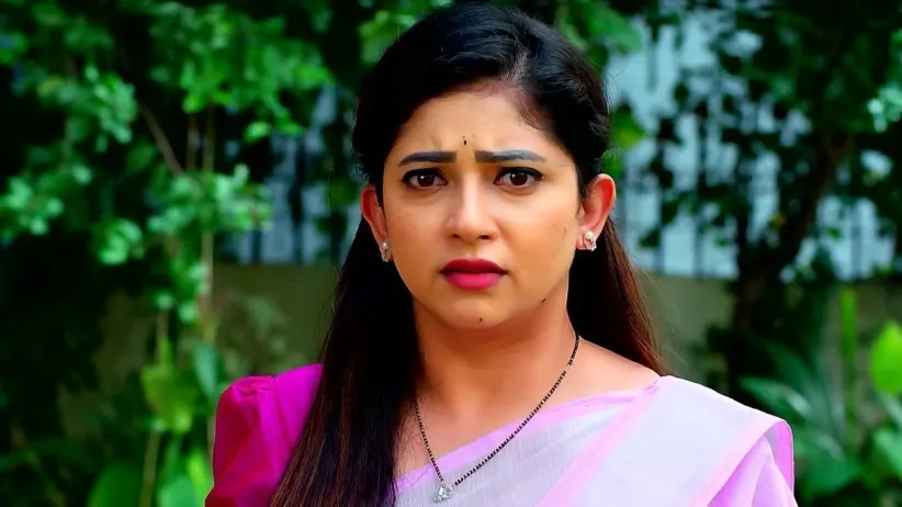 Amarendra Slaps Manohari