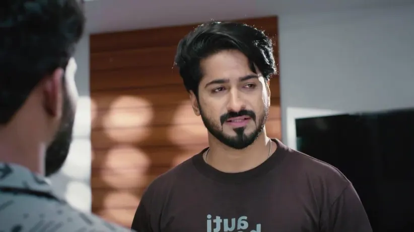 Raju Pleads with Sanju | Mizhirandilum