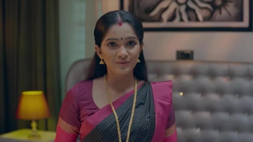 Athira Gives Archana the Marriage Certificate | Mangalyam