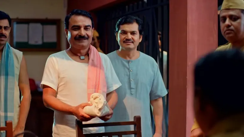 Hitesh Turns the Police against Bhim | Ek Mahanayak - Dr B R Ambedkar