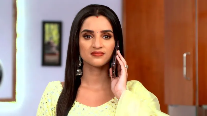 JK Receives Bhairavi's Phone Call