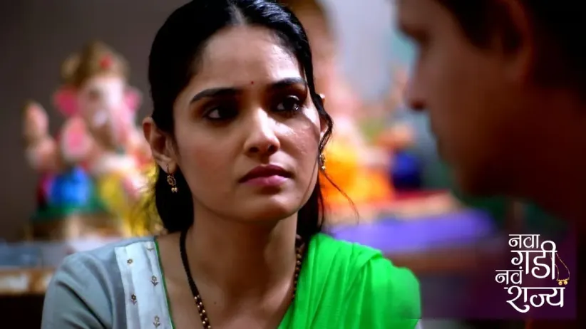 Raghav Helps Anandi in Her Work