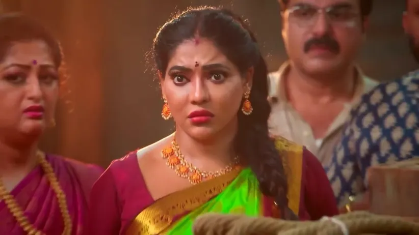 Will Mahalakshmi Rescue Priya and Anjali? | Seetha Raman