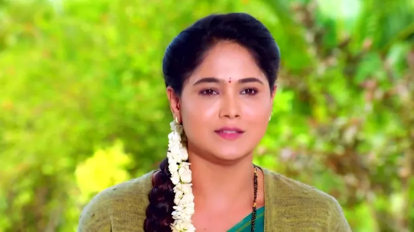 Paarvathi's Suggestion to Akhila