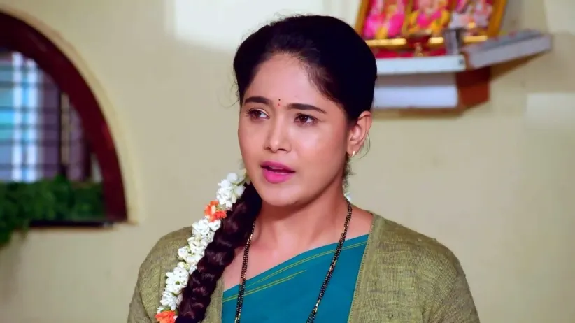 Hanumanth Spins a Story to Avoid Suspicions | Paaru