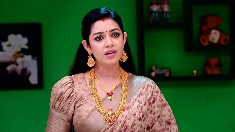 Bhoomika Offers Advice to Mahima