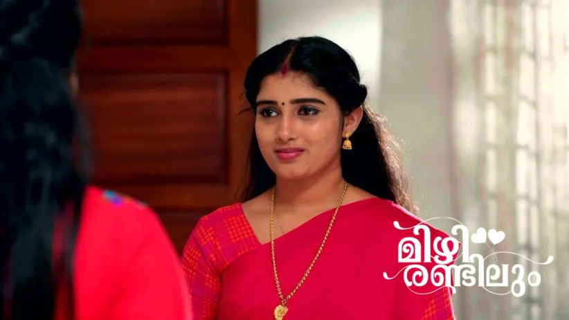 Kavitha Creates a Scene at Home