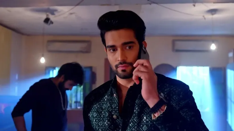 The News Given by Vishakha Scares Akshay | Kumkum Bhagya