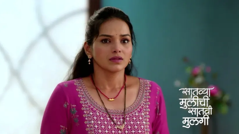 Bunty Sneaks into Padmakar's Room