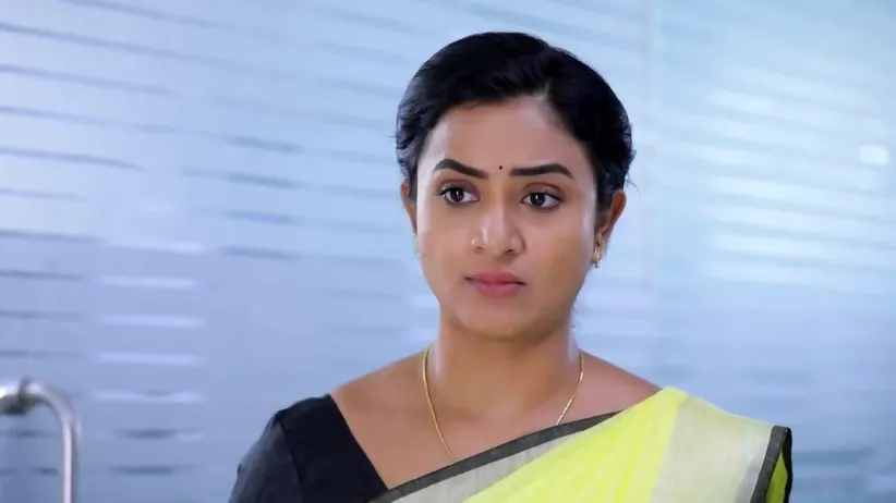 Vardarajan Refuses to Help Bharathi